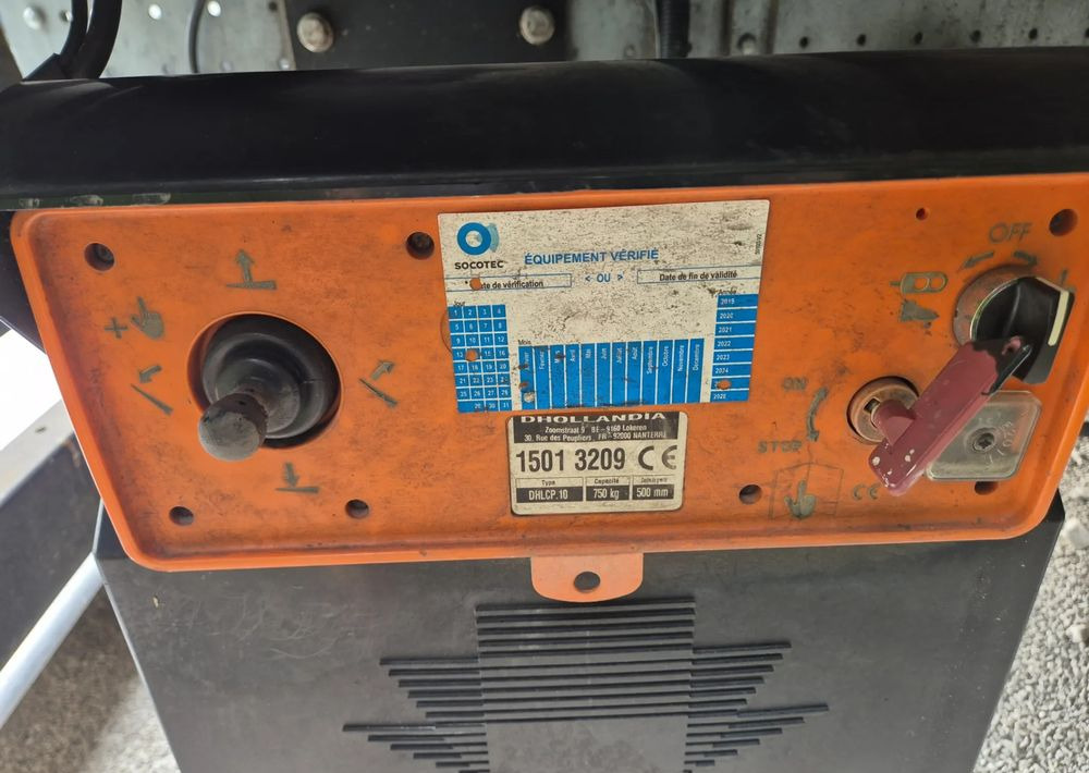 Winda Dhollandia 750kg Iveco , 2015 rok ,stan bdb! - Trampilla elevadora: foto 5 Winda Dhollandia 750kg Iveco , 2015 rok ,stan bdb! - Trampilla elevadora: foto 5