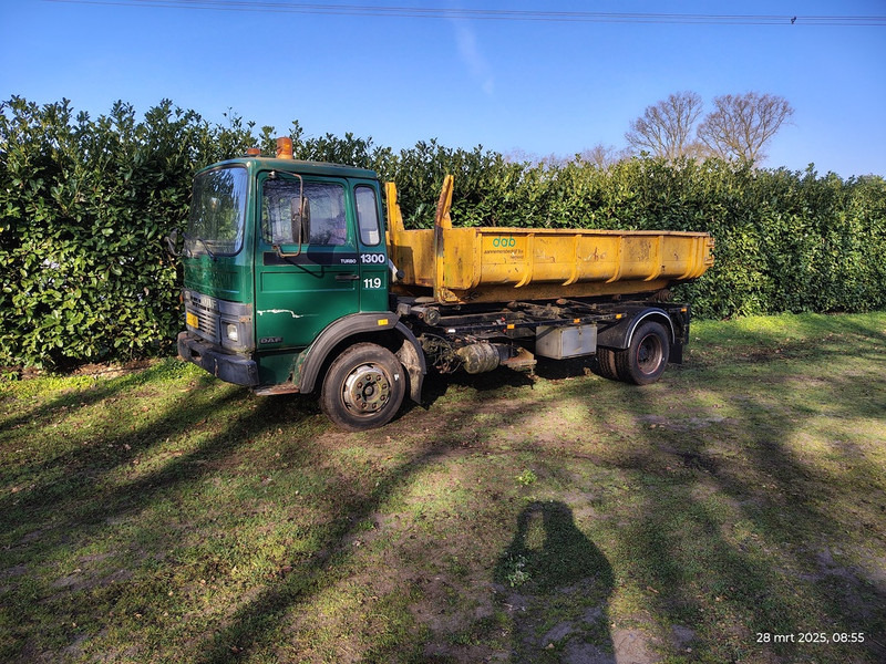 DAF 1300 - Camión portacontenedore/ Intercambiable: foto 2 DAF 1300 - Camión portacontenedore/ Intercambiable: foto 2