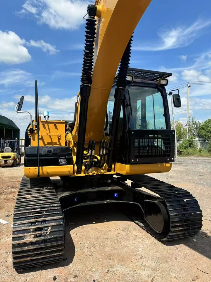 CATERPILLAR 320D2 low hour good condition excavator promotion - Excavadora de cadenas: foto 3 CATERPILLAR 320D2 low hour good condition excavator promotion - Excavadora de cadenas: foto 3