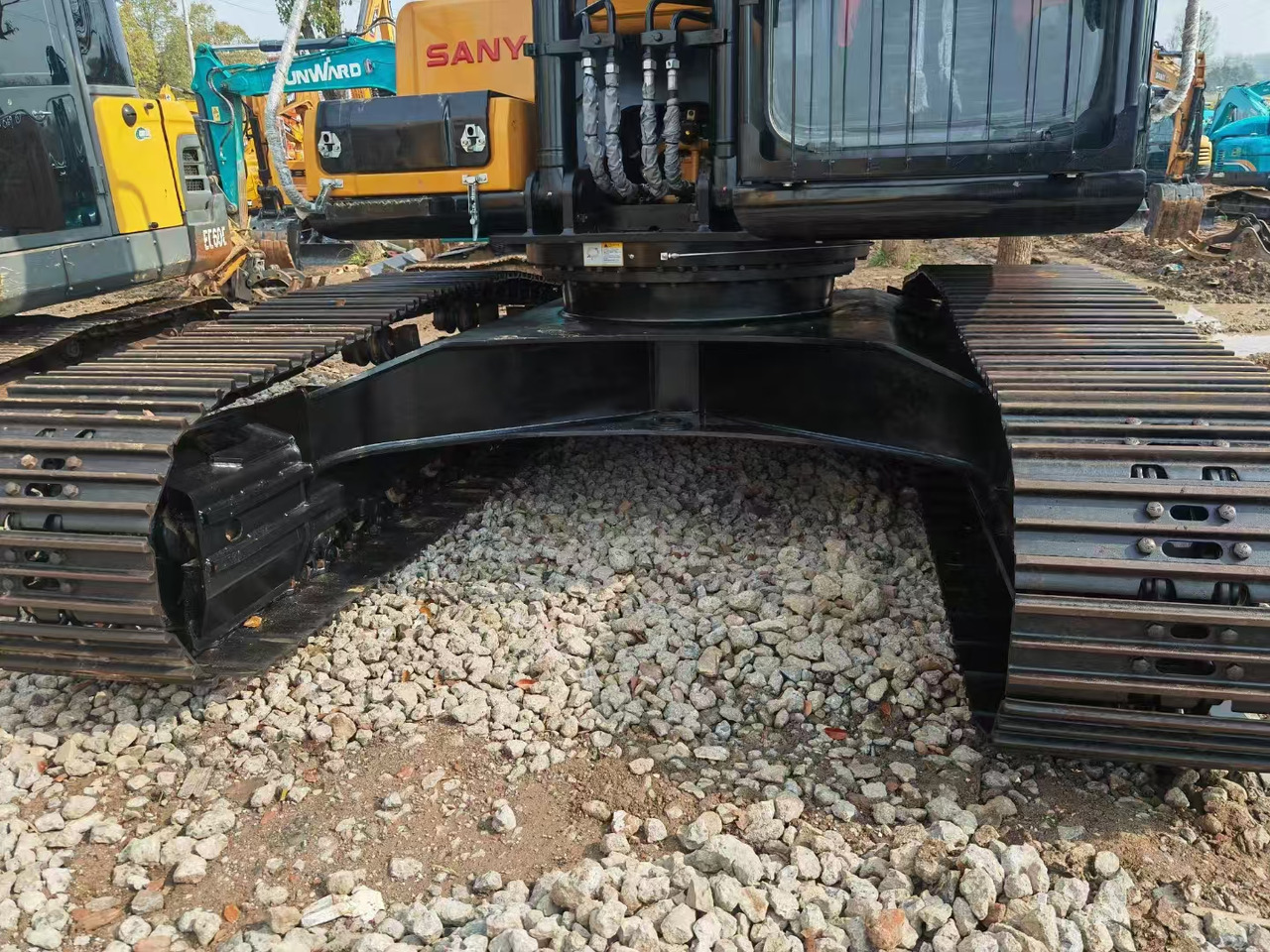 SANY sy215C - Excavadora de cadenas: foto 4 SANY sy215C - Excavadora de cadenas: foto 4