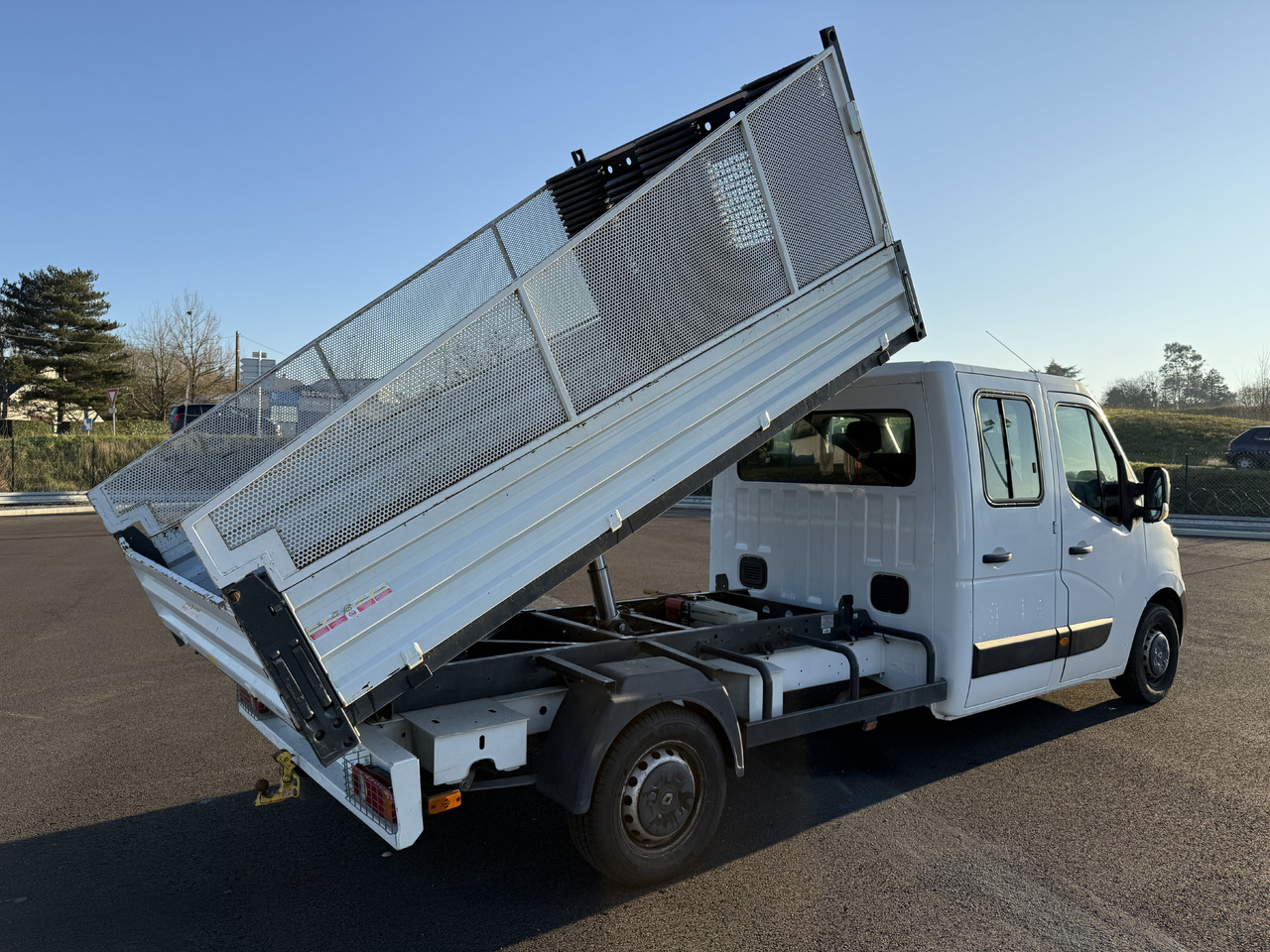 RENAULT MASTER 2.3DCI125 BENNE ACIER DOUBLE CABINE ROUE SIMPLE + REHAUSSE DE RIDELLE - Furgoneta basculante: foto 3 RENAULT MASTER 2.3DCI125 BENNE ACIER DOUBLE CABINE ROUE SIMPLE + REHAUSSE DE RIDELLE - Furgoneta basculante: foto 3