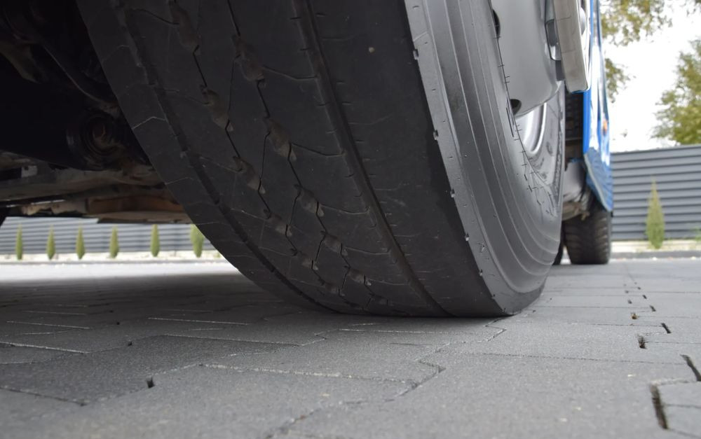 Cabeza tractora Mercedes-Benz ACTROS 1851 / EURO 6 / BIGSPACE / HYDRAULIKA / RETARDER / FULL SPILERY / SERWISOWANY / SPROWADZONY: foto 14 Cabeza tractora Mercedes-Benz ACTROS 1851 / EURO 6 / BIGSPACE / HYDRAULIKA / RETARDER / FULL SPILERY / SERWISOWANY / SPROWADZONY: foto 14