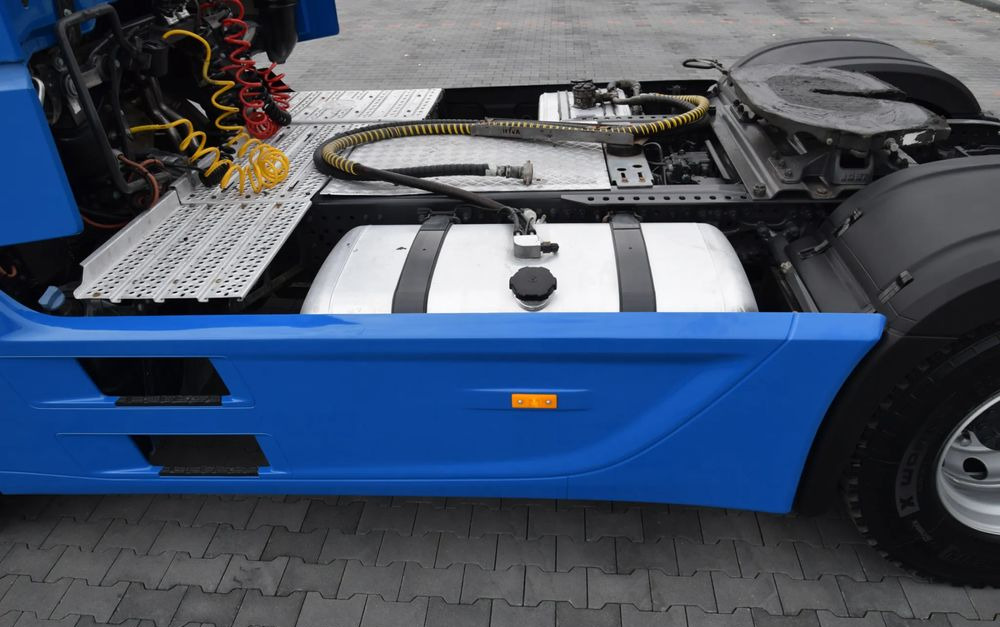 Cabeza tractora Mercedes-Benz ACTROS 1851 / EURO 6 / BIGSPACE / HYDRAULIKA / RETARDER / FULL SPILERY / SERWISOWANY / SPROWADZONY: foto 18 Cabeza tractora Mercedes-Benz ACTROS 1851 / EURO 6 / BIGSPACE / HYDRAULIKA / RETARDER / FULL SPILERY / SERWISOWANY / SPROWADZONY: foto 18