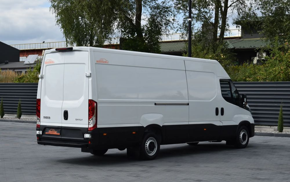 Iveco DAILY MAXI 35S16 / 2.3 - 160 KM / AUTOMAT HI-MATIC / NOWY MODEL / 3 OSOBY / DOSTAWCZE / BLASZAK / KLIMA / 2023 / SERWISOWANY / SPROWADZONY Z NIEMIEC - Furgón: foto 5 Iveco DAILY MAXI 35S16 / 2.3 - 160 KM / AUTOMAT HI-MATIC / NOWY MODEL / 3 OSOBY / DOSTAWCZE / BLASZAK / KLIMA / 2023 / SERWISOWANY / SPROWADZONY Z NIEMIEC - Furgón: foto 5