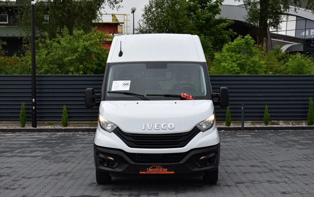 Iveco DAILY MAXI 35S16 / 2.3 - 160 KM / AUTOMAT HI-MATIC / NOWY MODEL / 3 OSOBY / DOSTAWCZE / BLASZAK / KLIMA / CZUJNIKI COFANIA / NISKI PRZEBIEG / 2022 / SERWISOWANY / Z NIEMIEC - Furgón: foto 2 Iveco DAILY MAXI 35S16 / 2.3 - 160 KM / AUTOMAT HI-MATIC / NOWY MODEL / 3 OSOBY / DOSTAWCZE / BLASZAK / KLIMA / CZUJNIKI COFANIA / NISKI PRZEBIEG / 2022 / SERWISOWANY / Z NIEMIEC - Furgón: foto 2