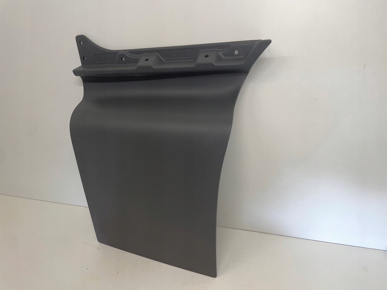 PRZEDŁUŻENIE DRZWI MAN TGS TGA 81626100021 - Puerta y piezas para Camión: foto 3 PRZEDŁUŻENIE DRZWI MAN TGS TGA 81626100021 - Puerta y piezas para Camión: foto 3