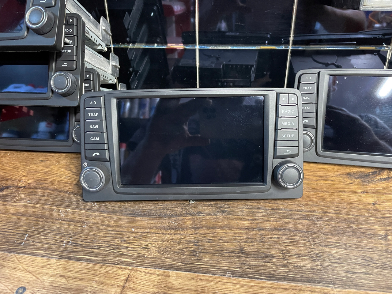 RADIO NAWIGACJA MAN TGS TGX EURO 6 81281006037 WYMIENIONY WYŚWIETLACZ - Sistema de navegación para Camión: foto 2 RADIO NAWIGACJA MAN TGS TGX EURO 6 81281006037 WYMIENIONY WYŚWIETLACZ - Sistema de navegación para Camión: foto 2