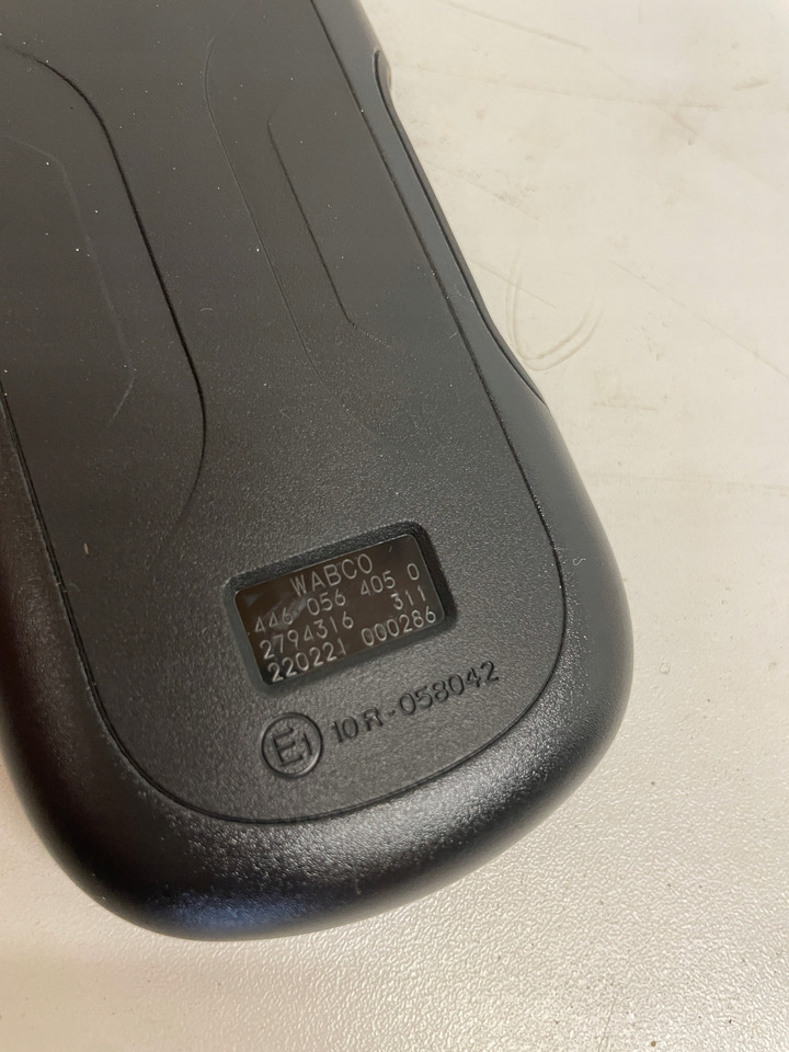 SCANIA R S PILOT PANEL STEROWANIE PODUSZEK ZAWIESZENIA WABCO NOWY4460564050 - Salpicadero para Camión: foto 4 SCANIA R S PILOT PANEL STEROWANIE PODUSZEK ZAWIESZENIA WABCO NOWY4460564050 - Salpicadero para Camión: foto 4