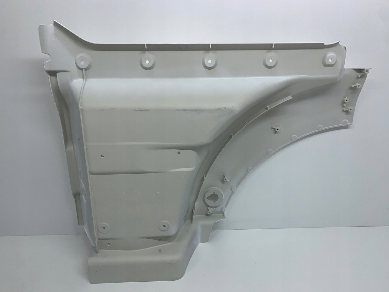 STOPNICA STOPIEŃ MAN TGX EURO 6 RAL 9010 NR 1811 - Puerta y piezas para Camión: foto 2 STOPNICA STOPIEŃ MAN TGX EURO 6 RAL 9010 NR 1811 - Puerta y piezas para Camión: foto 2