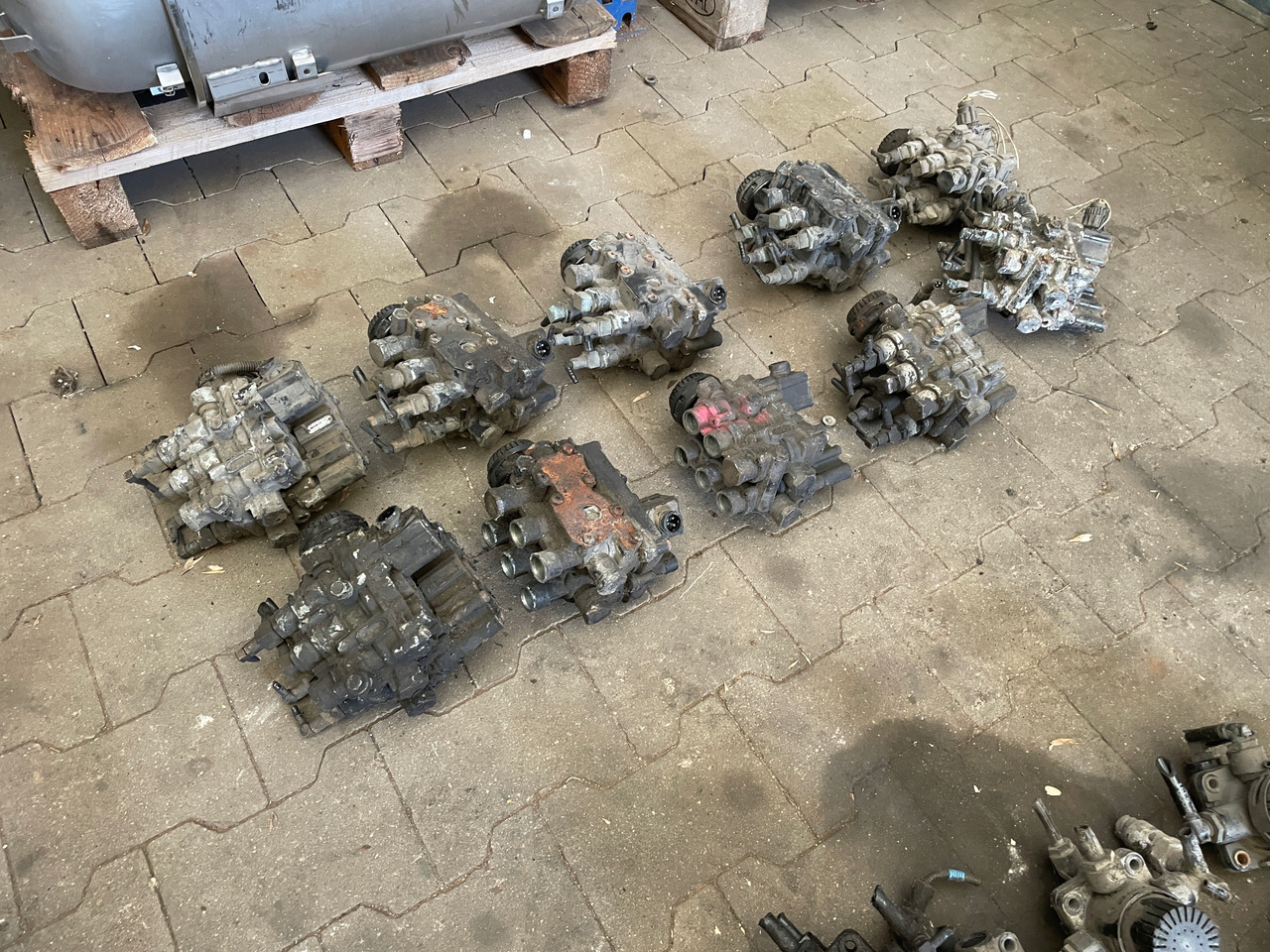 ZAWÓR PODUSZEK ECAS MAN TGA TGX TGS 4729000570 - Suspensión neumática para Camión: foto 5 ZAWÓR PODUSZEK ECAS MAN TGA TGX TGS 4729000570 - Suspensión neumática para Camión: foto 5