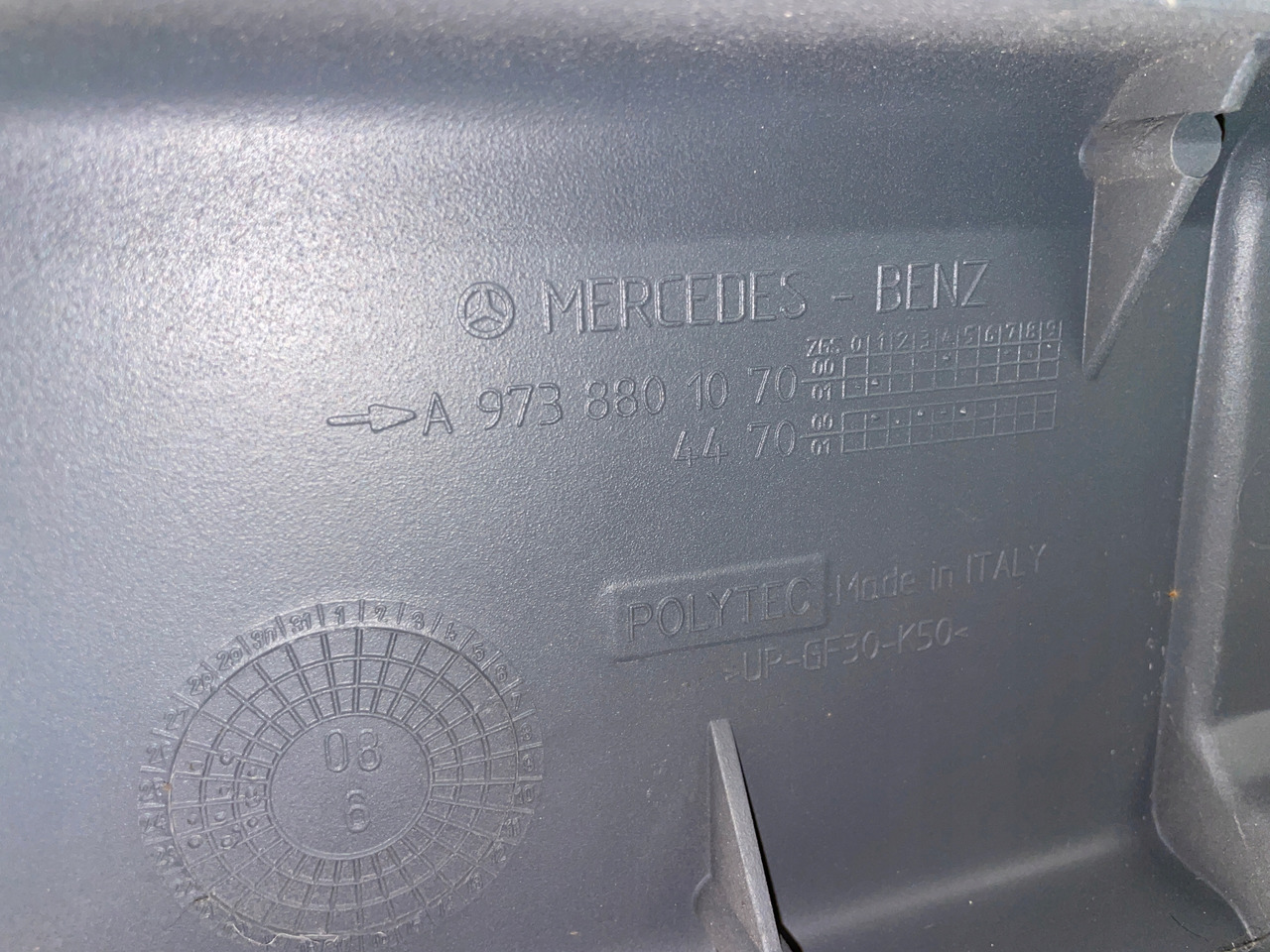 ZDERZAK MERCEDES ATEGO ŚRODEK ZDERZAKA A 97388041070 - Parachoques para Camión: foto 3 ZDERZAK MERCEDES ATEGO ŚRODEK ZDERZAKA A 97388041070 - Parachoques para Camión: foto 3