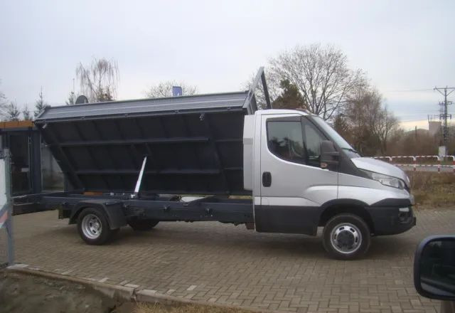 Iveco DAILY 50 C 17 3-STRONNA WYWROTKA 4.80M 3.5T - Furgoneta basculante: foto 5 Iveco DAILY 50 C 17 3-STRONNA WYWROTKA 4.80M 3.5T - Furgoneta basculante: foto 5