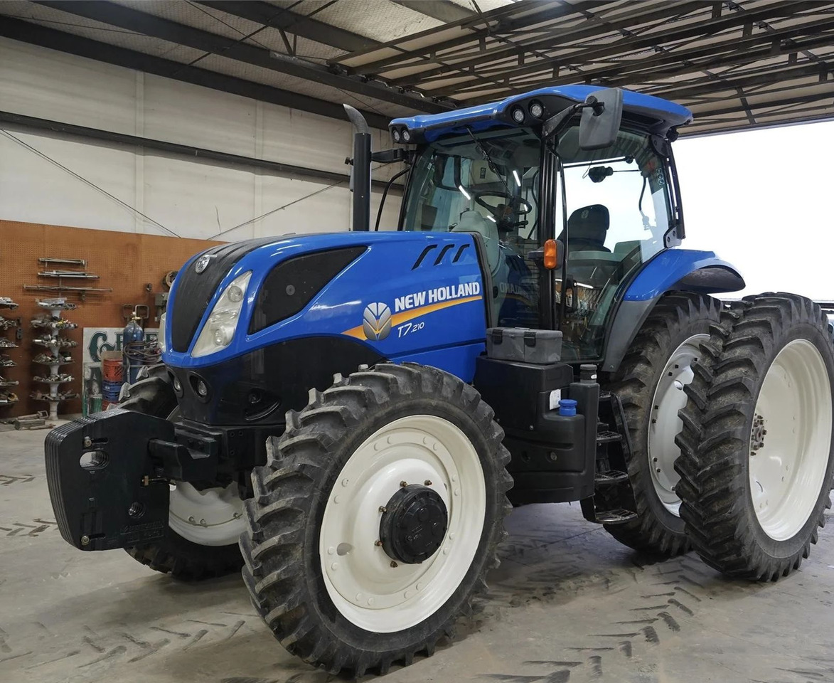 NEW HOLLAND T7.210 - Tractor: foto 1 NEW HOLLAND T7.210 - Tractor: foto 1