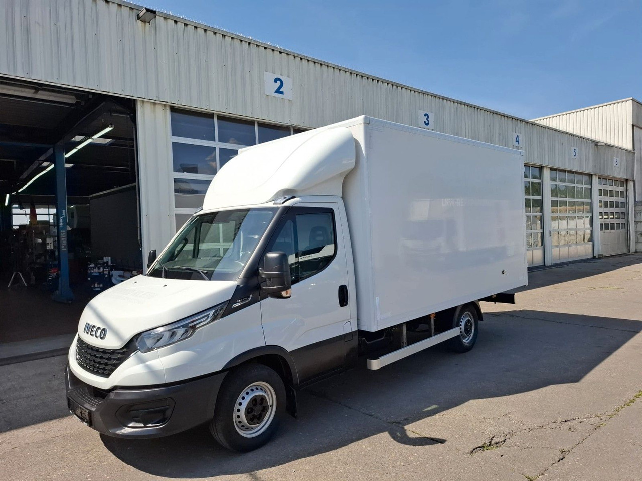 Iveco 35-160P/A8, Klima, HiMatik, LED, Luft, - Furgoneta caja cerrada: foto 3 Iveco 35-160P/A8, Klima, HiMatik, LED, Luft, - Furgoneta caja cerrada: foto 3