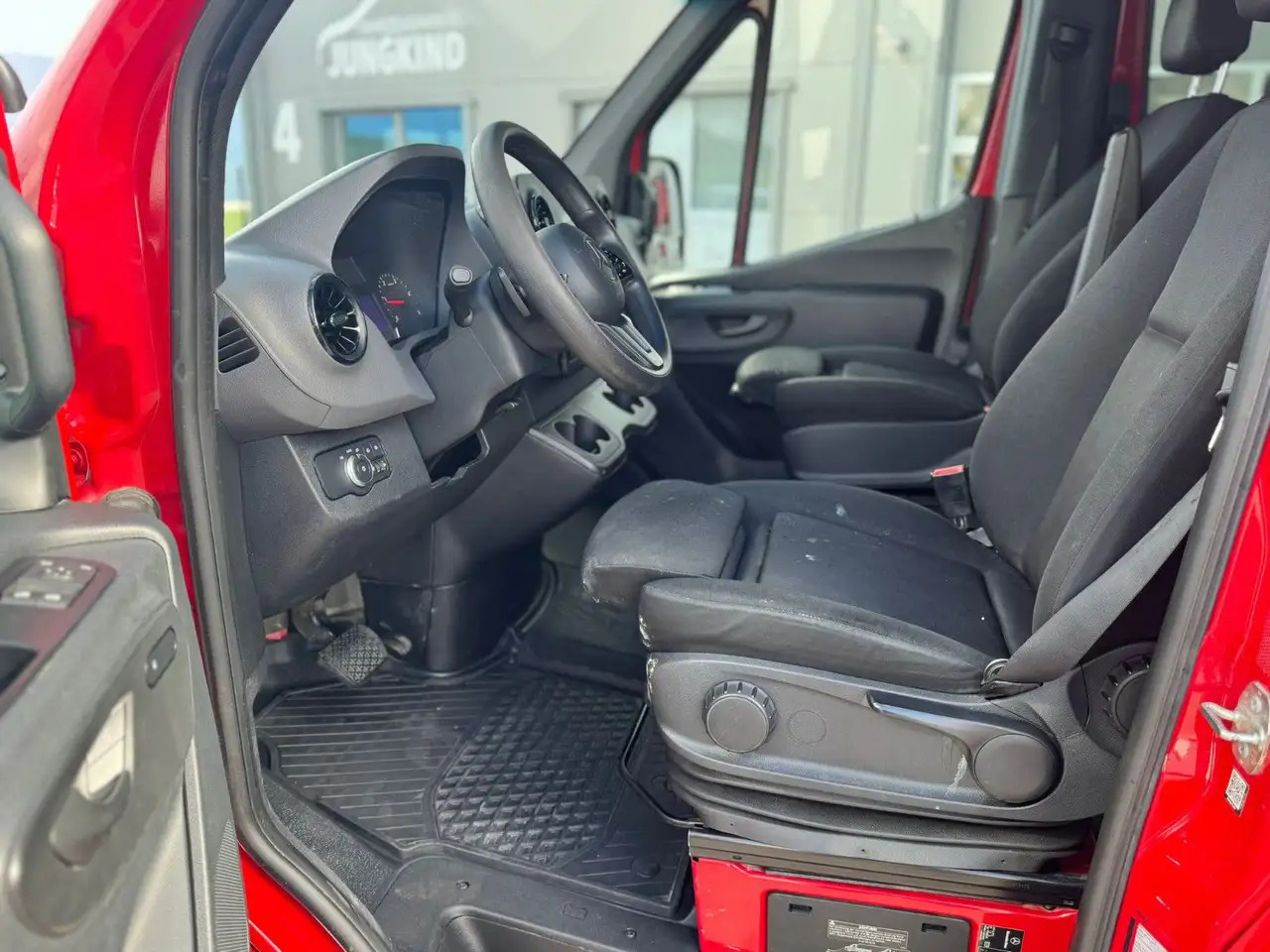 Mercedes-Benz Sprinter 317 CDI Maxi Lang Mixto AHK 3,5t MBUX - Furgón: foto 4 Mercedes-Benz Sprinter 317 CDI Maxi Lang Mixto AHK 3,5t MBUX - Furgón: foto 4