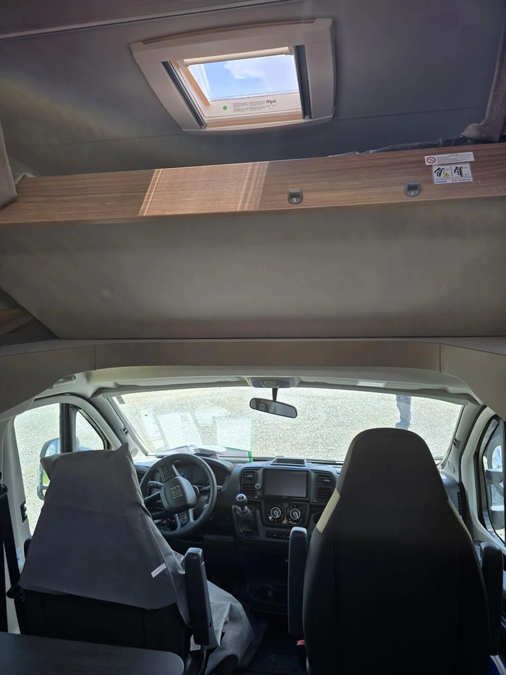 Weinsberg CaraHome 550 MG Aufbauklima., Markise, AHK - Autocaravana capuchina: foto 5 Weinsberg CaraHome 550 MG Aufbauklima., Markise, AHK - Autocaravana capuchina: foto 5