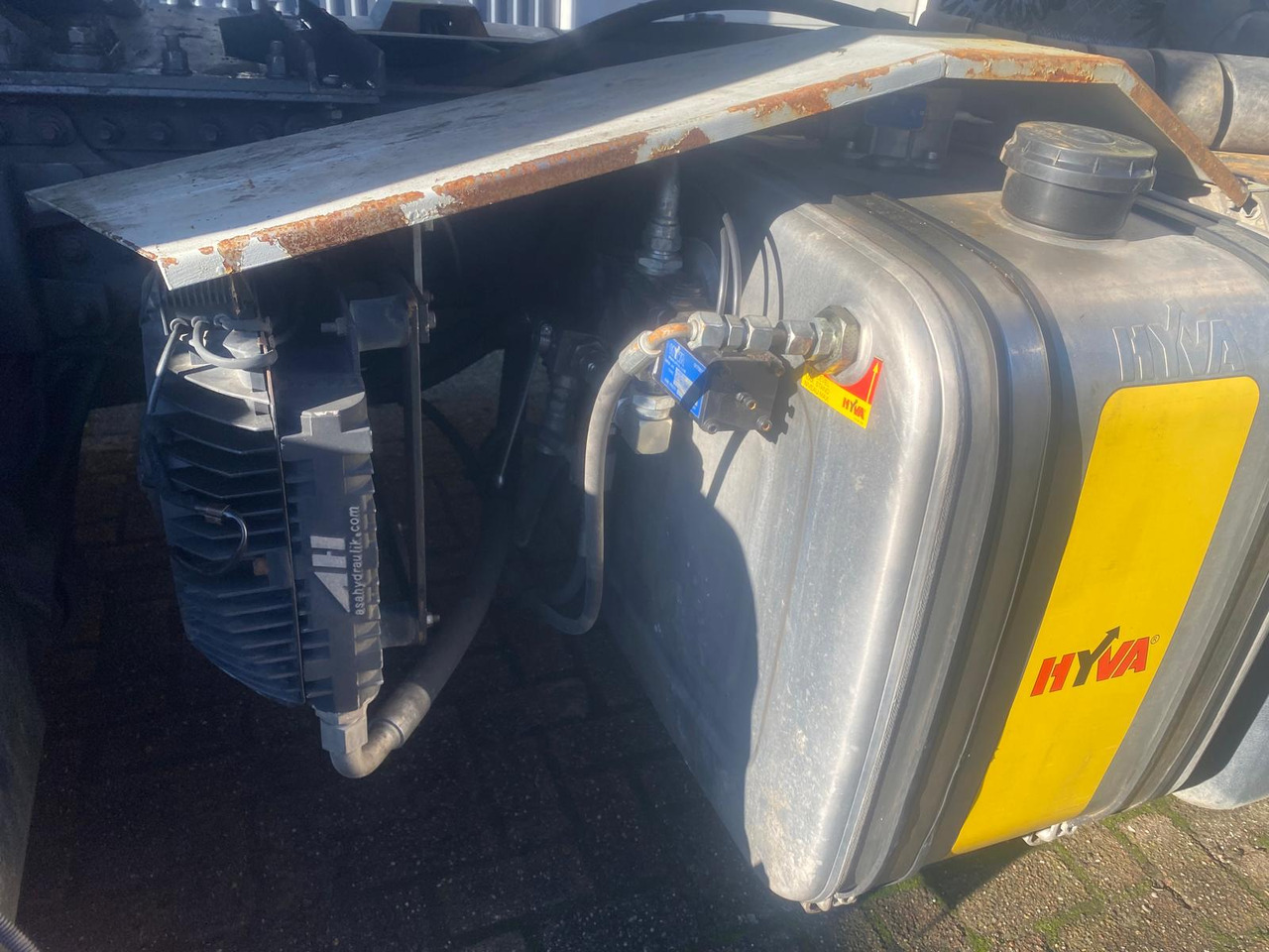 Camión volquete RENAULT T460: foto 12