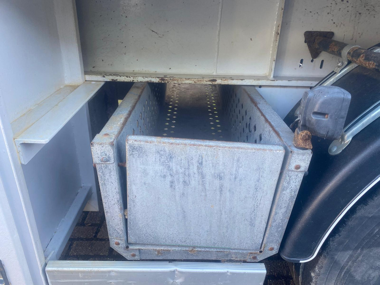 Camión volquete RENAULT T460: foto 8