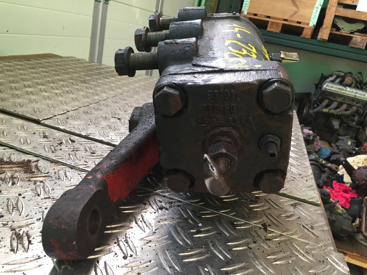 Gebrauchtes Lenkgetriebe MAN F90, 14.232, Artikel - Nr.: 81.9999 - 9999 - Caja de dirección para Camión: foto 2 Gebrauchtes Lenkgetriebe MAN F90, 14.232, Artikel - Nr.: 81.9999 - 9999 - Caja de dirección para Camión: foto 2