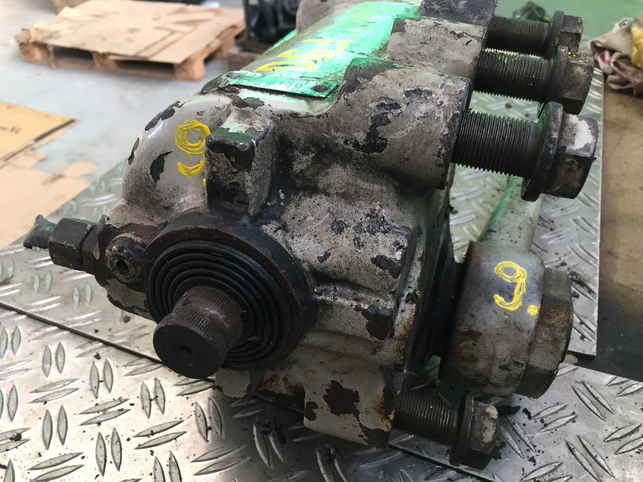 Gebrauchtes Lenkgetriebe MAN F90, 17.232, Artikel - Nr.: 81.9999 - 9999 - Caja de dirección para Camión: foto 3 Gebrauchtes Lenkgetriebe MAN F90, 17.232, Artikel - Nr.: 81.9999 - 9999 - Caja de dirección para Camión: foto 3