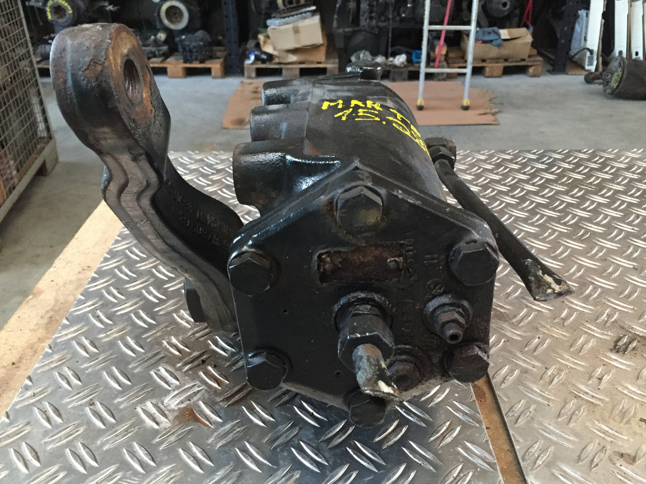 Gebrauchtes Lenkgetriebe, MAN TGM 15.280, Artikel - Nr. : 85.46200 - 6019 - Caja de dirección para Camión: foto 4 Gebrauchtes Lenkgetriebe, MAN TGM 15.280, Artikel - Nr. : 85.46200 - 6019 - Caja de dirección para Camión: foto 4