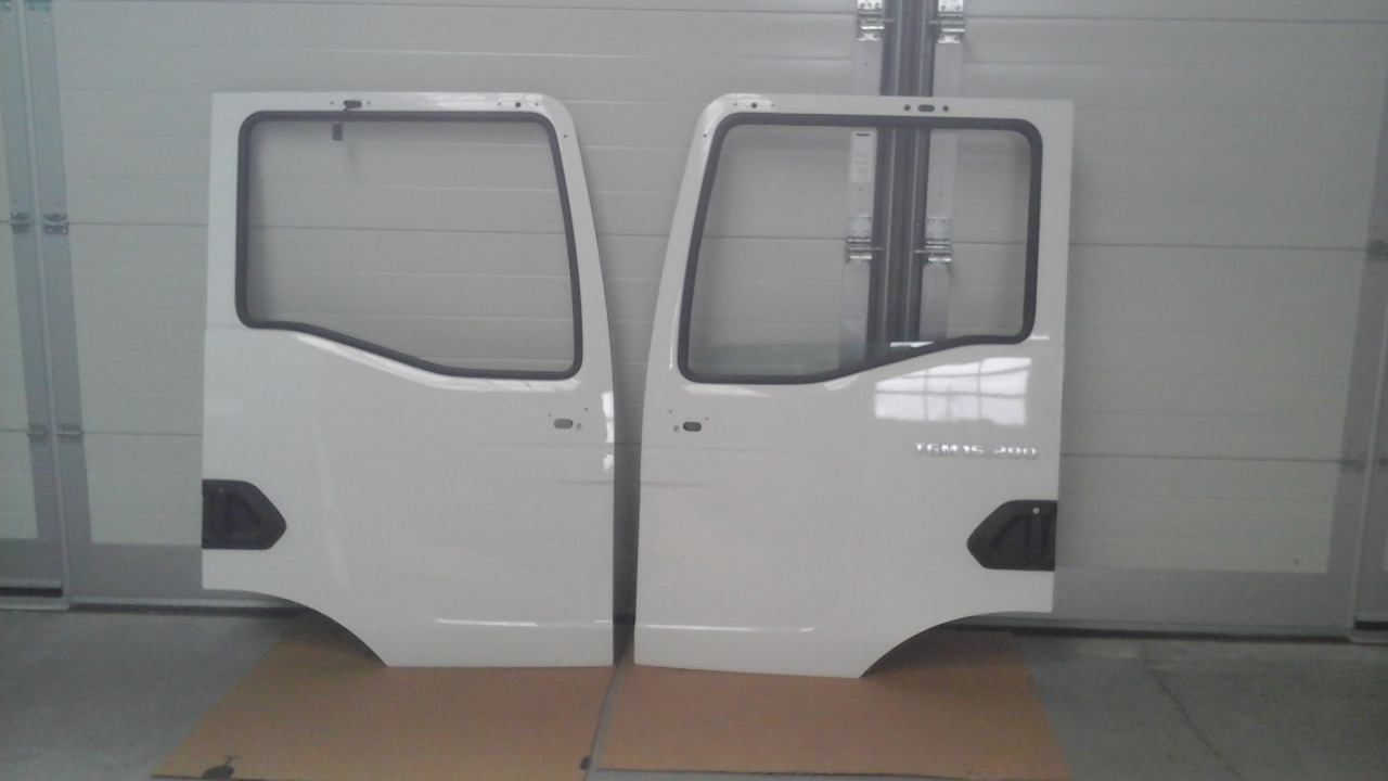 Neuwertige Türen, links und rechts, MAN TGM / TG3 15.290 Rohtüre, Artikel - Nr: 81.62600 - 4143 / 44 - Puerta y piezas para Camión: foto 1 Neuwertige Türen, links und rechts, MAN TGM / TG3 15.290 Rohtüre, Artikel - Nr: 81.62600 - 4143 / 44 - Puerta y piezas para Camión: foto 1