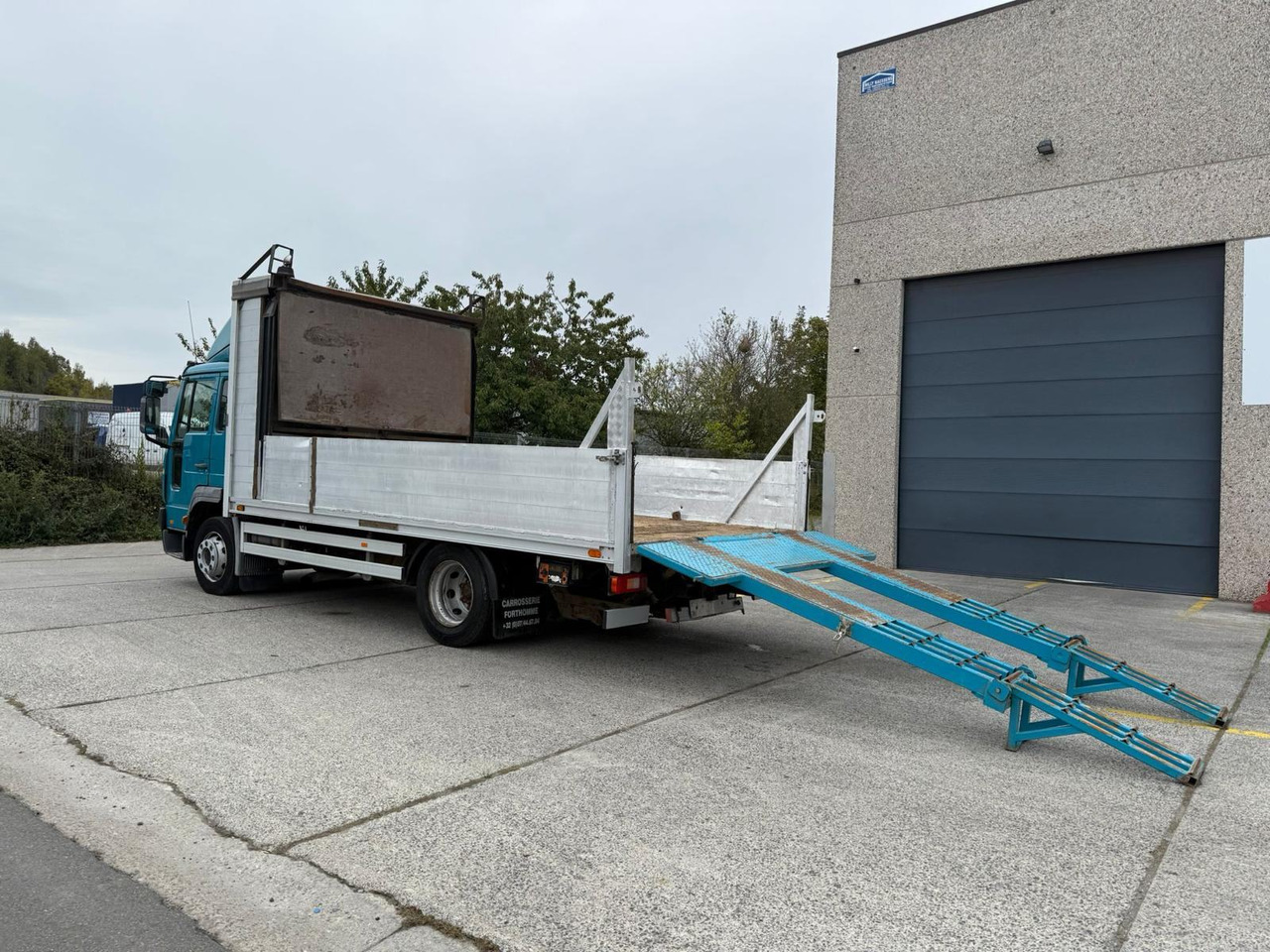 VOLVO FL 12 250, 2004 god. - Camión caja abierta: foto 2 VOLVO FL 12 250, 2004 god. - Camión caja abierta: foto 2