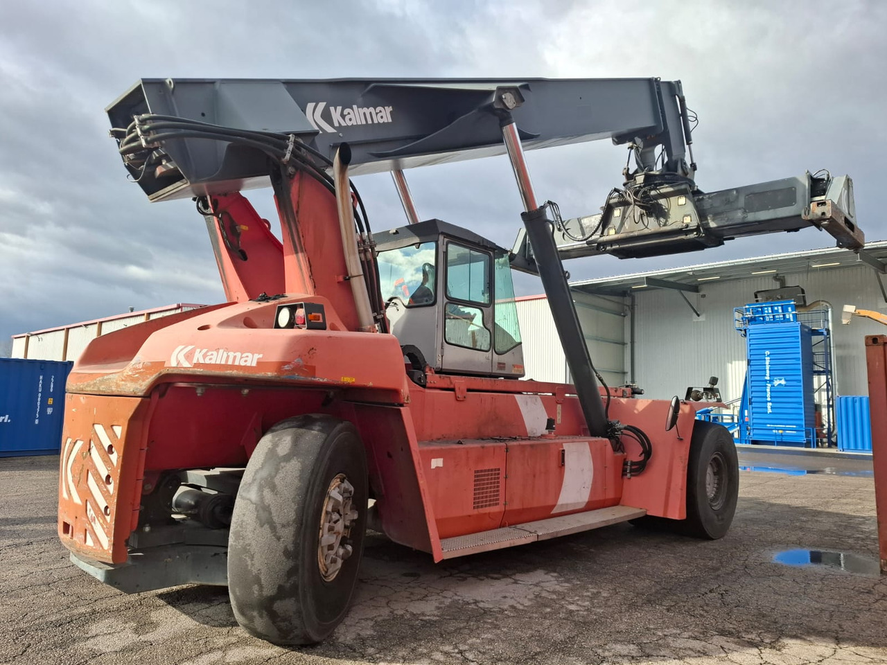 KALMAR DRF 450 60 S5 - Reach stacker: foto 3 KALMAR DRF 450 60 S5 - Reach stacker: foto 3