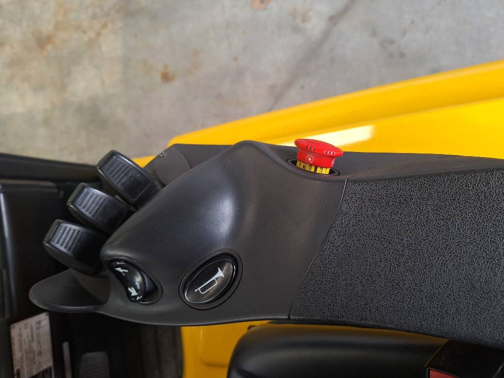 Yale ERP 16 VT - Carretilla elevadora eléctrica: foto 3 Yale ERP 16 VT - Carretilla elevadora eléctrica: foto 3