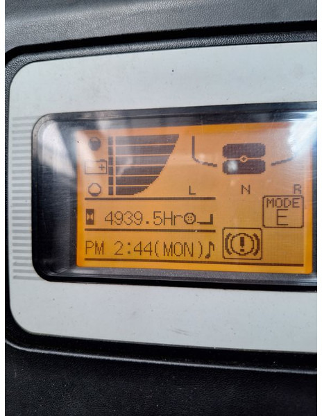 UniCarriers AG1N1L20Q - Carretilla elevadora eléctrica: foto 4 UniCarriers AG1N1L20Q - Carretilla elevadora eléctrica: foto 4