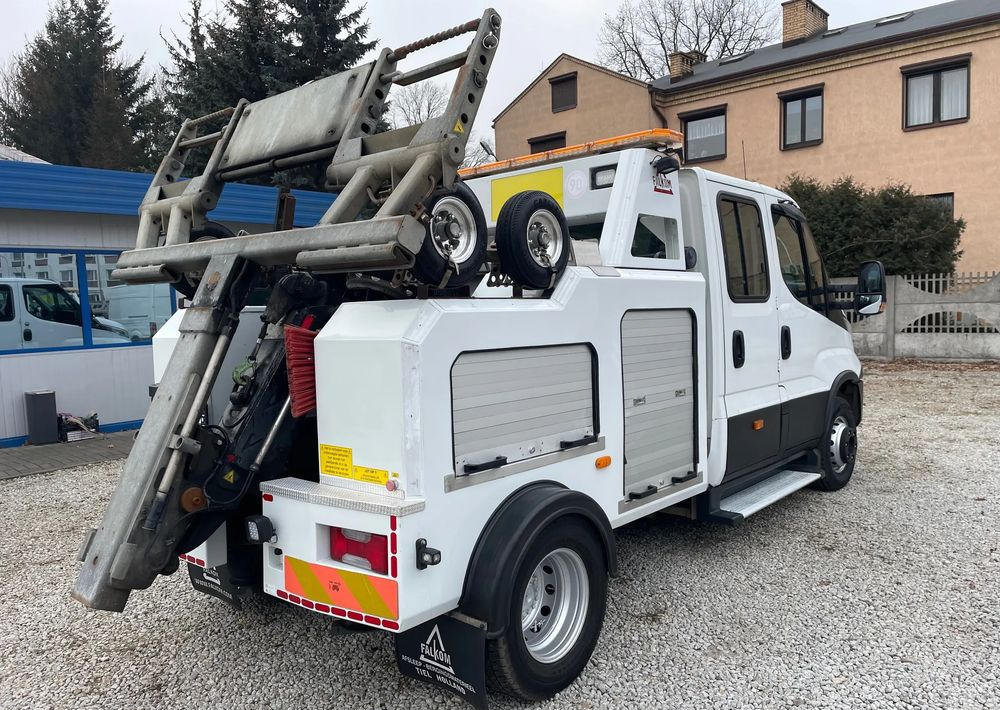 Iveco Daily 70C18 Hi-Matic Pomoc drogowa Holownik 2018r - Grua de remolque autos: foto 5 Iveco Daily 70C18 Hi-Matic Pomoc drogowa Holownik 2018r - Grua de remolque autos: foto 5