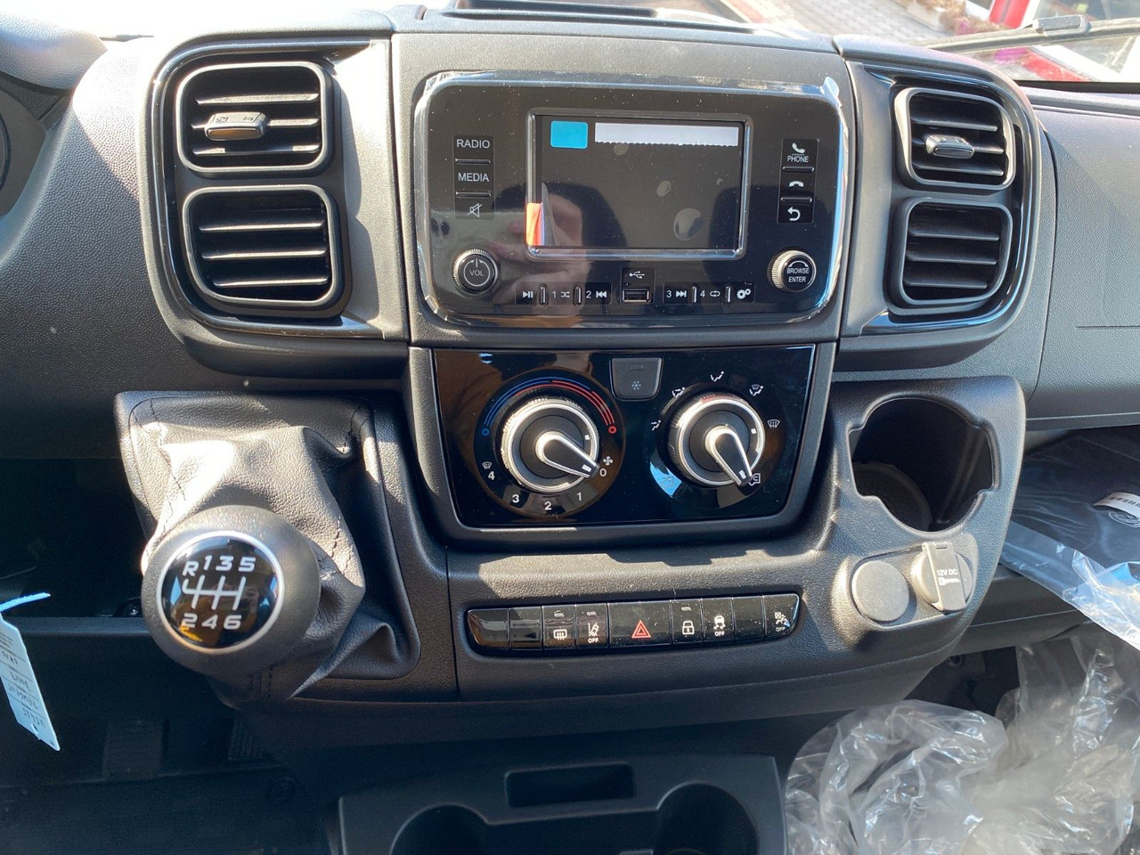 Peugeot BOXER CHDC L4 HEAVY PRITSCHE - Furgoneta caja abierta, Furgoneta combi: foto 3 Peugeot BOXER CHDC L4 HEAVY PRITSCHE - Furgoneta caja abierta, Furgoneta combi: foto 3