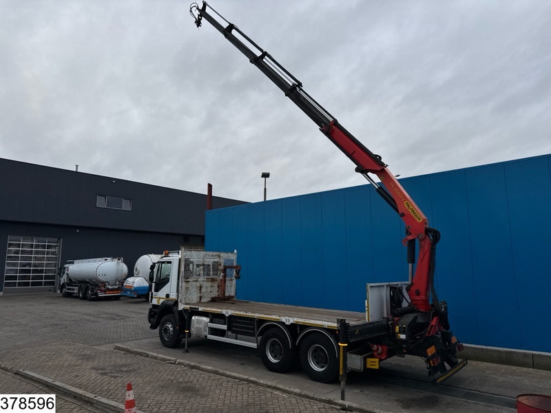 Iveco Trakker 360 6X4, EURO 6, Palfinger, Remote, Steel suspension - Camión caja abierta, Camión grúa: foto 4 Iveco Trakker 360 6X4, EURO 6, Palfinger, Remote, Steel suspension - Camión caja abierta, Camión grúa: foto 4