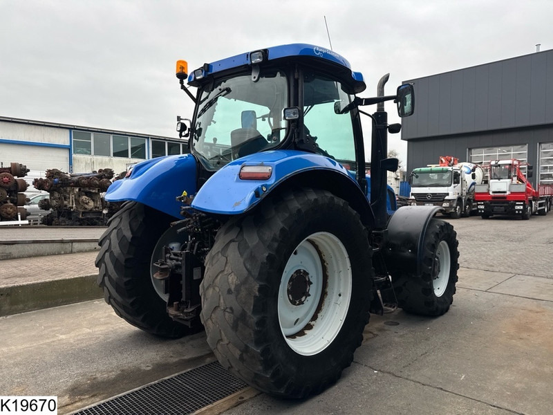 New Holland T6080 - Tractor: foto 3 New Holland T6080 - Tractor: foto 3