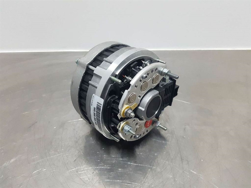 Deutz 1011-14V 60A-Alternator/Lichtmaschine/Dynamo - Motor para Maquinaria de construcción: foto 4 Deutz 1011-14V 60A-Alternator/Lichtmaschine/Dynamo - Motor para Maquinaria de construcción: foto 4