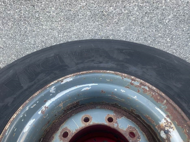 Michelin 425/65R22.5-Tire/Reifen/Band - Neumáticos y llantas para Maquinaria de construcción: foto 5 Michelin 425/65R22.5-Tire/Reifen/Band - Neumáticos y llantas para Maquinaria de construcción: foto 5