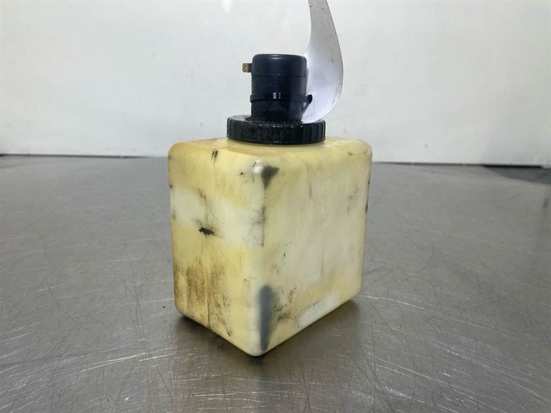 Terex TW150-3602515-Tank/Behälter/Reservoir - Cabina e interior para Maquinaria de construcción: foto 1 Terex TW150-3602515-Tank/Behälter/Reservoir - Cabina e interior para Maquinaria de construcción: foto 1