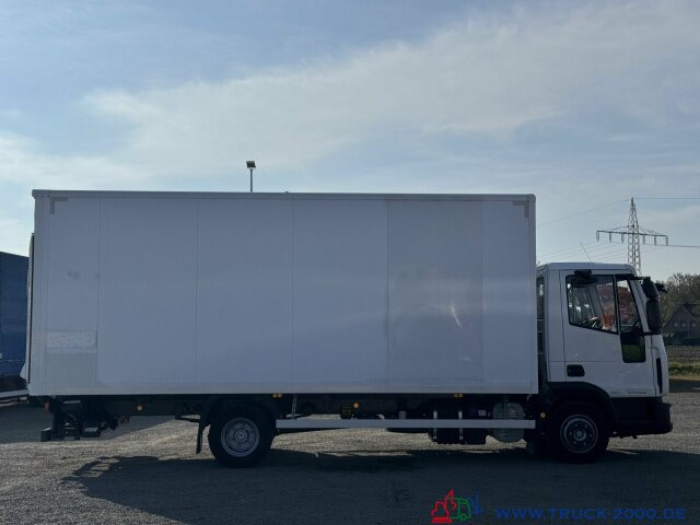 Iveco 75E22 Koffer LBW Palfinger Klima NUR 38.204 KM - Furgoneta caja cerrada: foto 4 Iveco 75E22 Koffer LBW Palfinger Klima NUR 38.204 KM - Furgoneta caja cerrada: foto 4