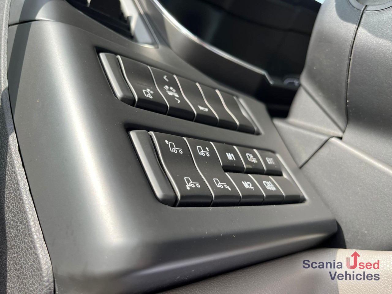 SCANIA R 410 A4x2NB RETARDER DIFF-L FULL AIR 8T SMART2 - Cabeza tractora: foto 3 SCANIA R 410 A4x2NB RETARDER DIFF-L FULL AIR 8T SMART2 - Cabeza tractora: foto 3