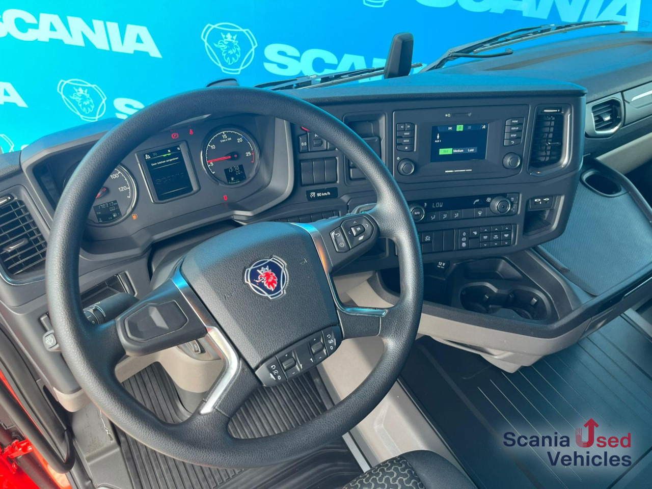 SCANIA R 450 A4x2NA RETARDER 8T DIFF-L HYDRO LOW MILEAGE - Cabeza tractora: foto 4 SCANIA R 450 A4x2NA RETARDER 8T DIFF-L HYDRO LOW MILEAGE - Cabeza tractora: foto 4
