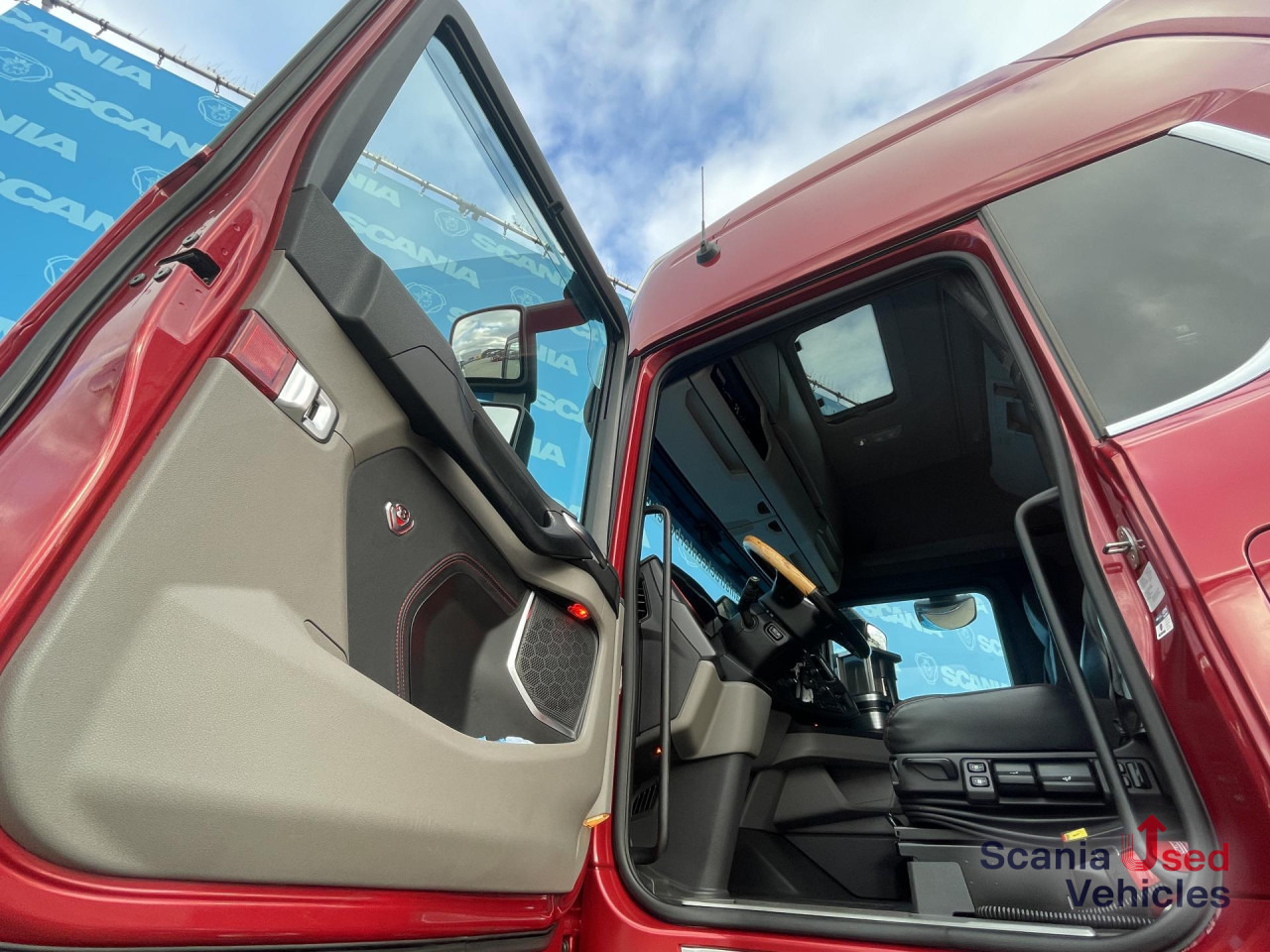 SCANIA S 520 A6x2/4NB DIFF-L RETARDER FULL AIR P-AIRCO V8 - Cabeza tractora: foto 3 SCANIA S 520 A6x2/4NB DIFF-L RETARDER FULL AIR P-AIRCO V8 - Cabeza tractora: foto 3
