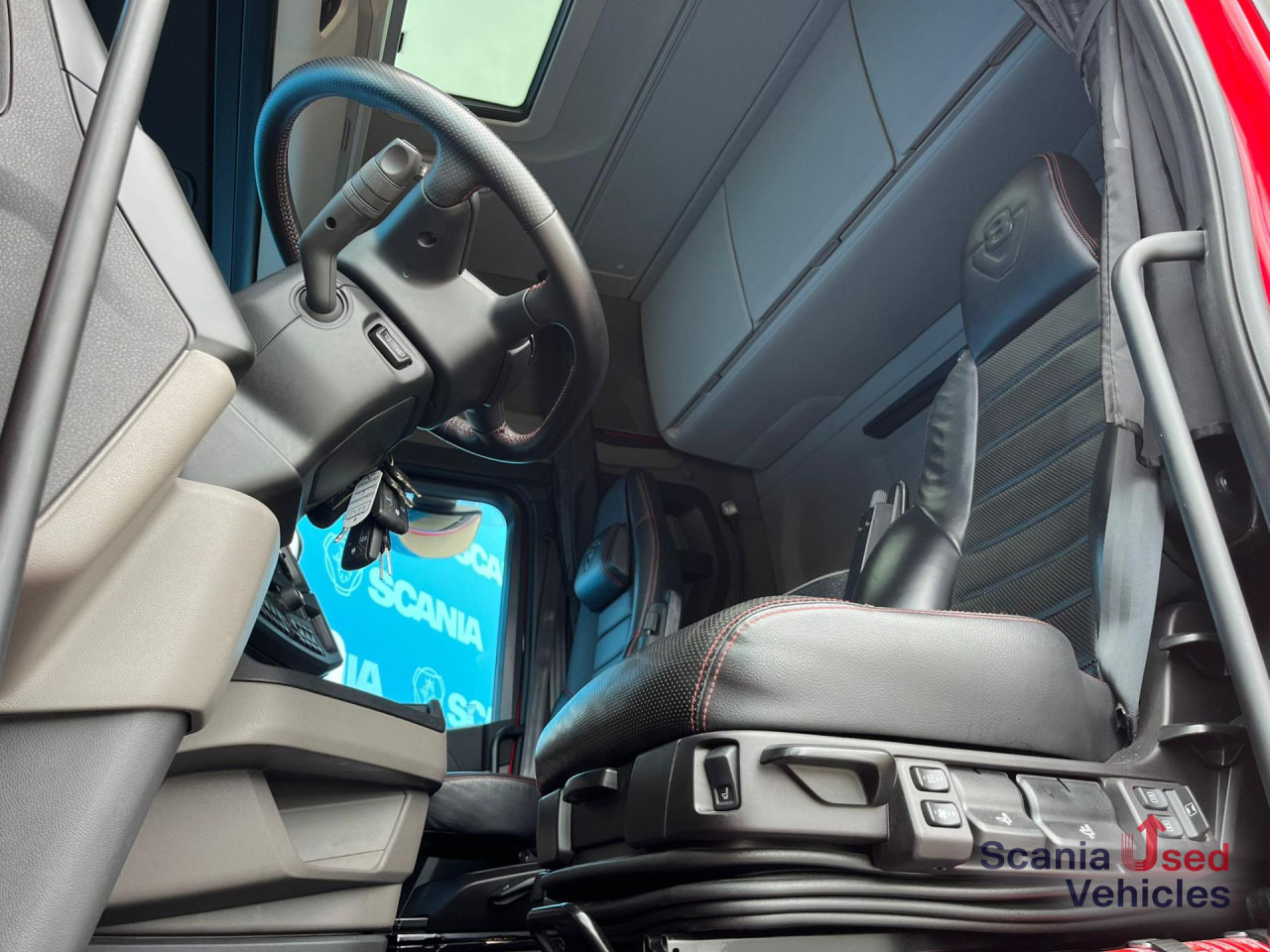 SCANIA S 590 A4x2NB V8 RETARDER 8T FULL AIR DIFF-LOCK - Cabeza tractora: foto 4 SCANIA S 590 A4x2NB V8 RETARDER 8T FULL AIR DIFF-LOCK - Cabeza tractora: foto 4