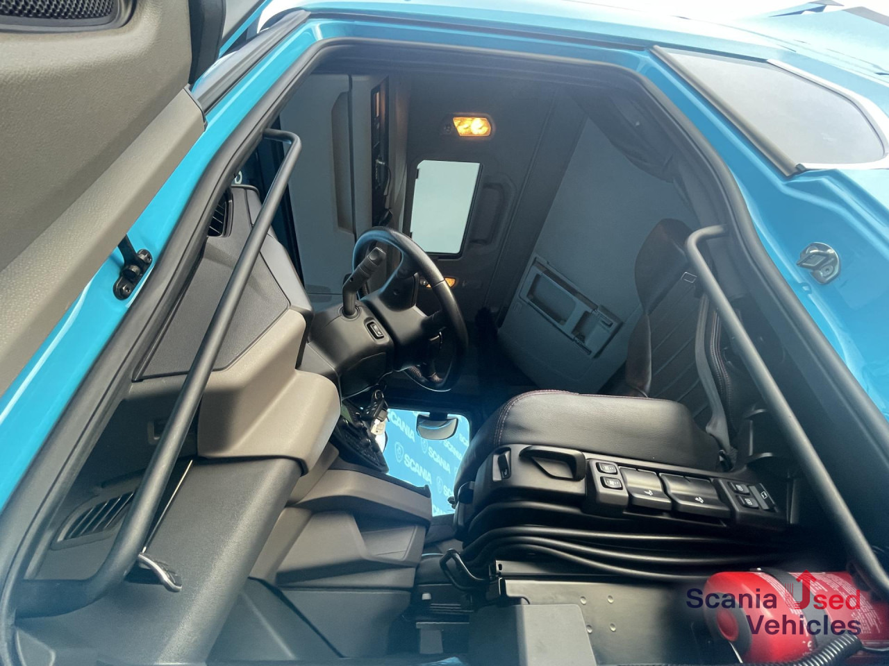 SCANIA S 660 A6x2/4NB V8 RETARDER FULL AIR 8T DIFF-L LED - Cabeza tractora: foto 2 SCANIA S 660 A6x2/4NB V8 RETARDER FULL AIR 8T DIFF-L LED - Cabeza tractora: foto 2