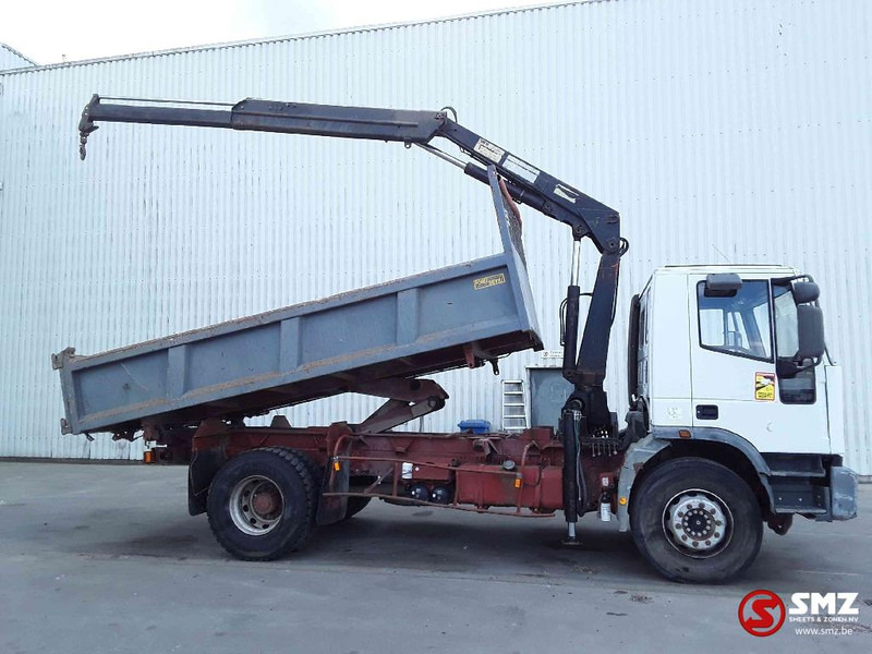 Iveco Eurotrakker 190 E 24 276'km manual pump france truck - Camión volquete, Camión grúa: foto 4 Iveco Eurotrakker 190 E 24 276'km manual pump france truck - Camión volquete, Camión grúa: foto 4
