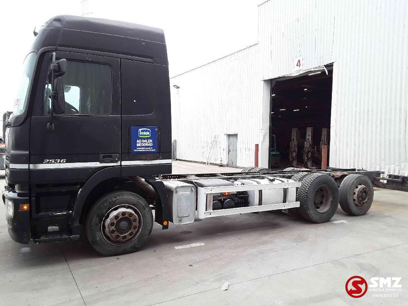 Mercedes-Benz Actros 2536 - Camión chasis: foto 5 Mercedes-Benz Actros 2536 - Camión chasis: foto 5
