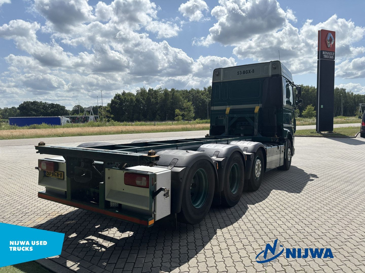 DAF XF 460 8x2 20ft container systeem - Camión multibasculante: foto 3 DAF XF 460 8x2 20ft container systeem - Camión multibasculante: foto 3
