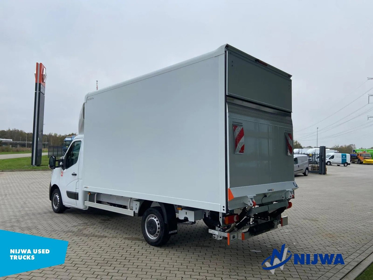 Renault Master 165 T35 Laadklep + Camera Kasten - Furgón: foto 4 Renault Master 165 T35 Laadklep + Camera Kasten - Furgón: foto 4