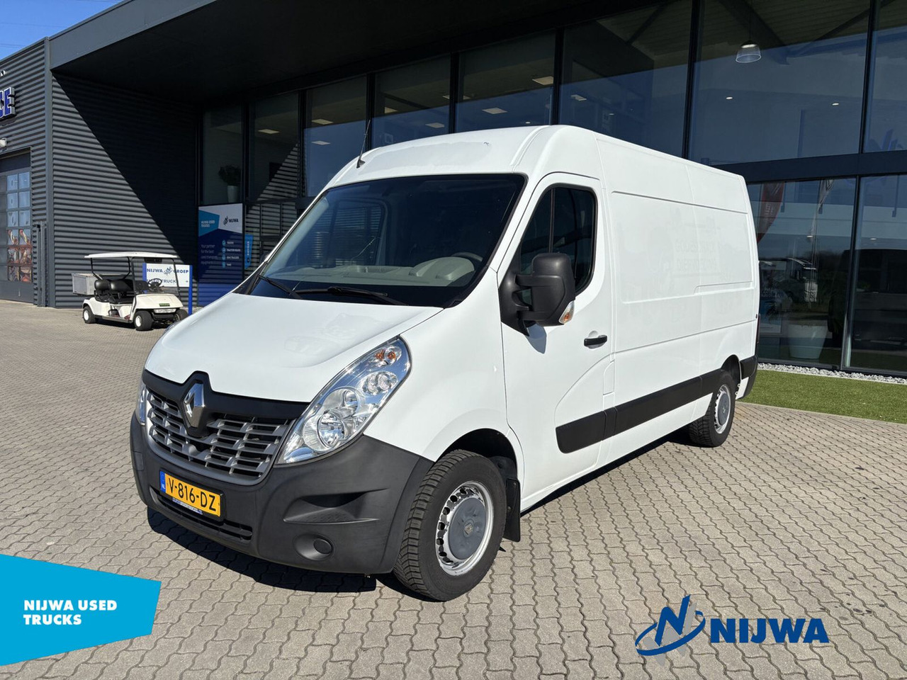 Renault Master T33 130 L2H2 Geïsoleerde bak Kasten - Furgoneta pequeña: foto 1 Renault Master T33 130 L2H2 Geïsoleerde bak Kasten - Furgoneta pequeña: foto 1