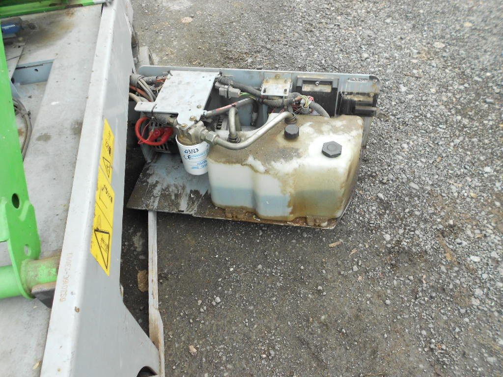 Camión con plataforma elevadora Genie GS 1932, Batterien 2024, Scherenbühne Genie 8 m: foto 12