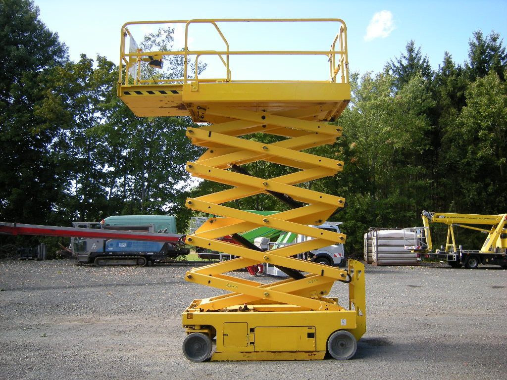 Genie GS 4047 Scherenarbeitsbühne Genie 14 m - Camión con plataforma elevadora: foto 5 Genie GS 4047 Scherenarbeitsbühne Genie 14 m - Camión con plataforma elevadora: foto 5